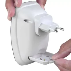 Outlet EUROM Fly Away Plug-in LED