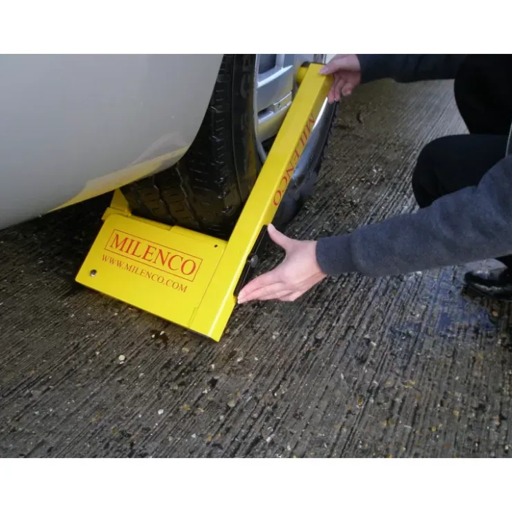 Discount Milenco Sabot Compact