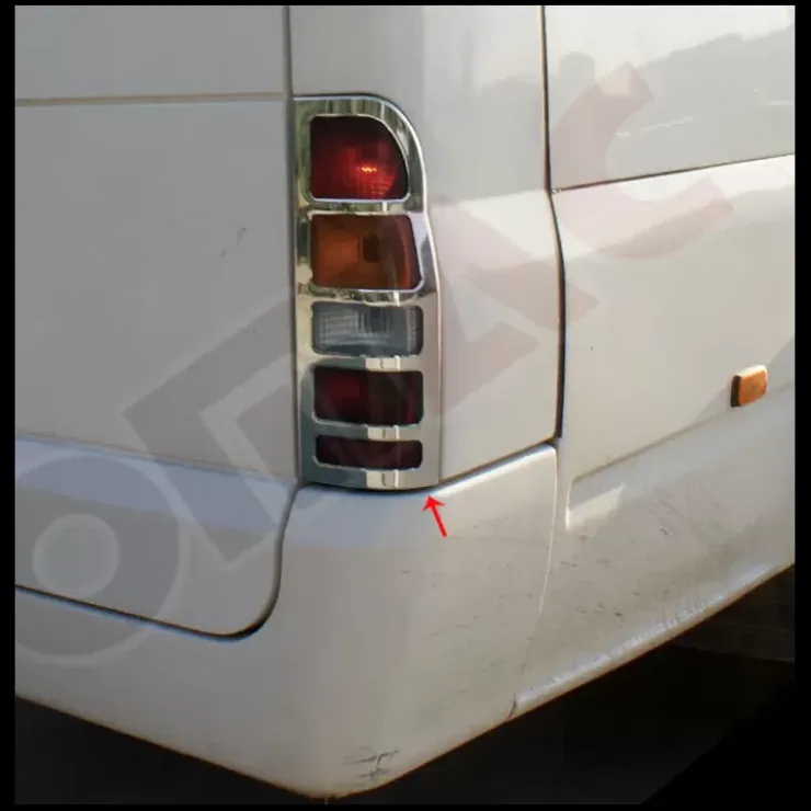 New OMAC Cadres de finition feux AR inox Ford Transit 4