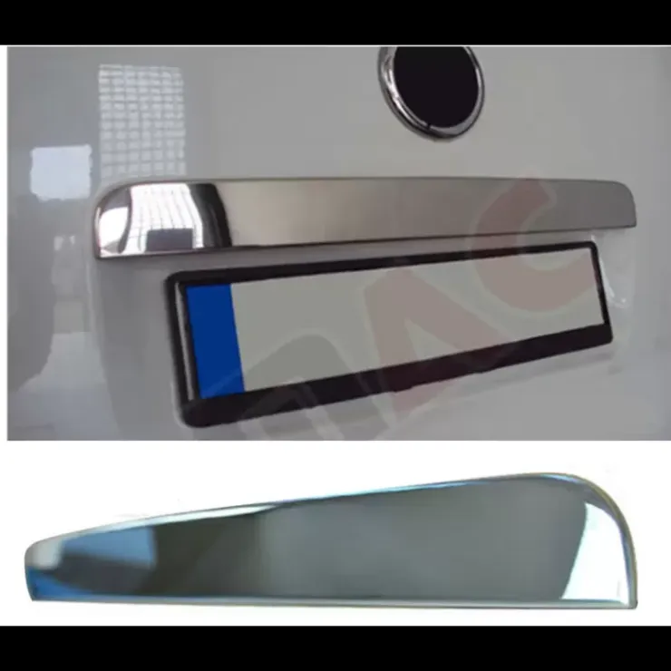 Outlet OMAC Couvre éclairage de plaque hayon VW T5