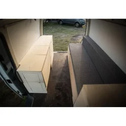 Best Simple Vans Meuble latéral + table | Trafic 3